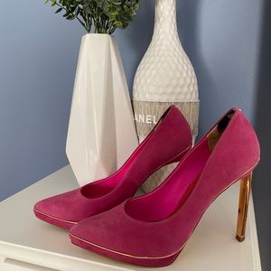 Ted Baker London Fuchsia Pink and Gold Pumps Size 38.5